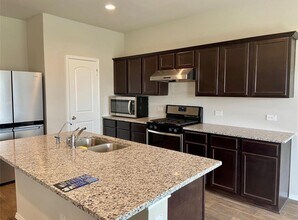 Building Photo - 2330 Georgina Falls Dr