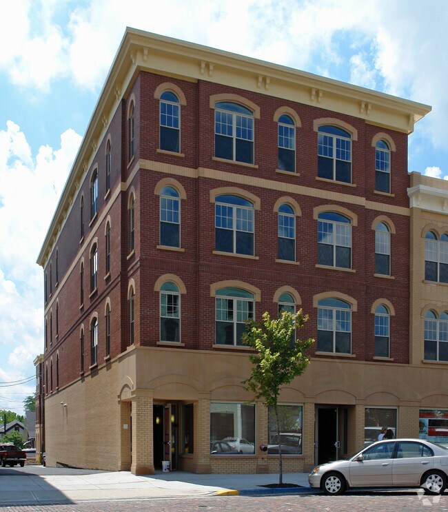 25 W High St, Oxford, OH 45056 Apartments Oxford, OH