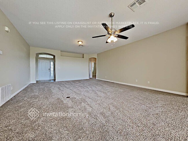 Building Photo - 1325 Golf Point Loop