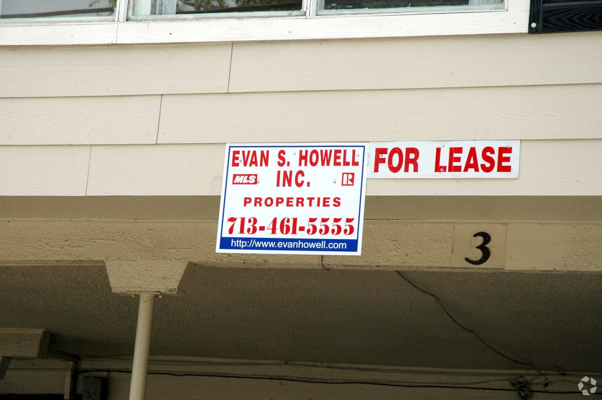  - 216 Marshall St