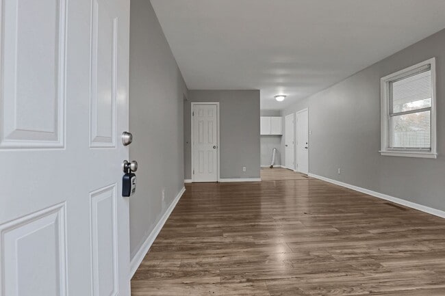 Building Photo - 4691 Janis Dr