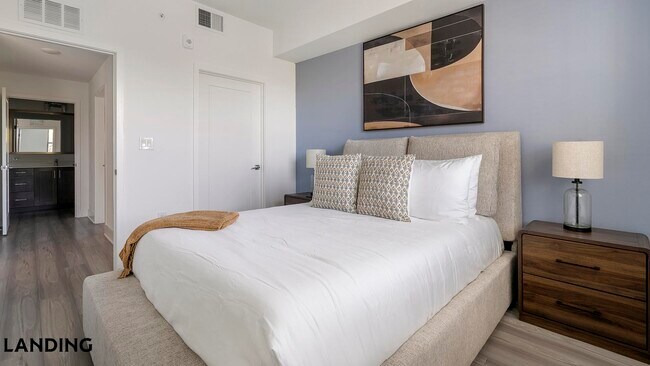 Foto del edificio - 2250 McGregor Blvd