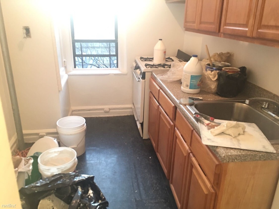 Primary Photo - 36 Crooke Ave