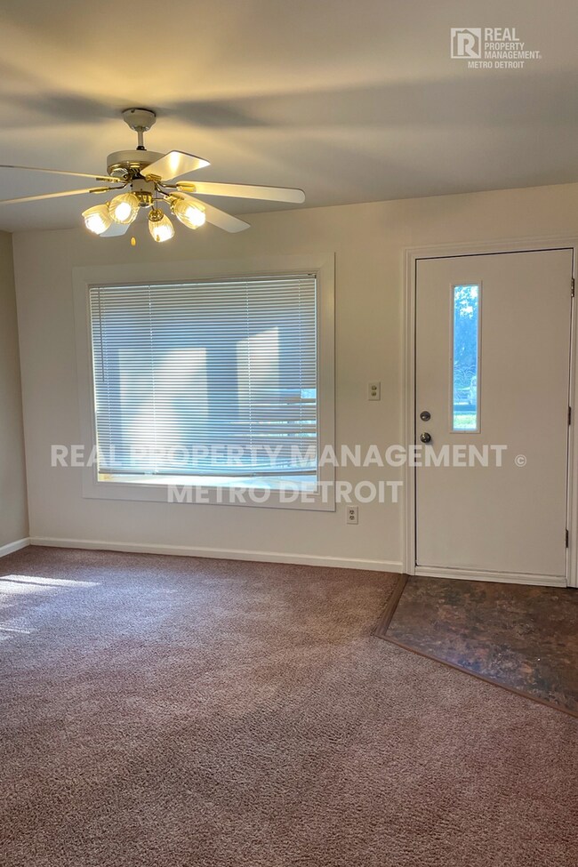 Foto del edificio - 4632 Monroe St