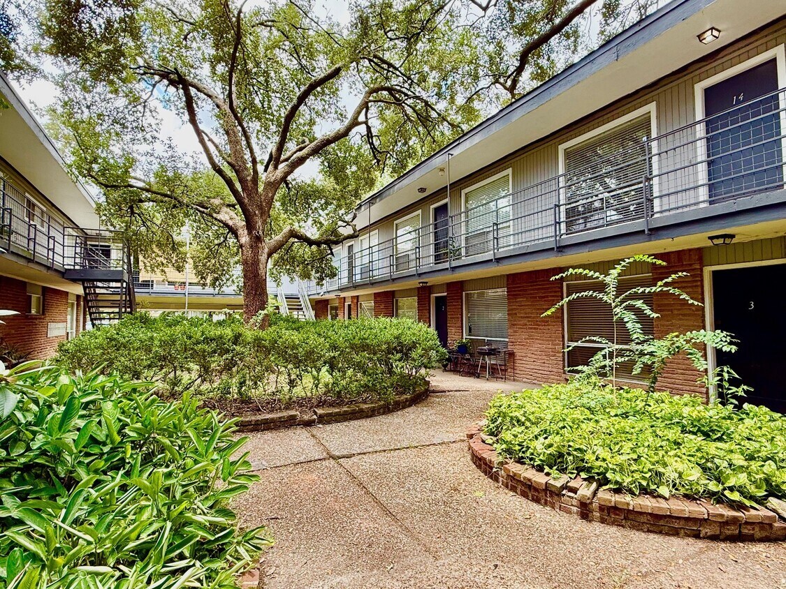 Foto principal - 918 Heights Blvd