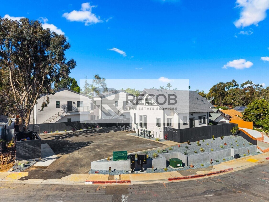 Foto principal - 832 Desty St