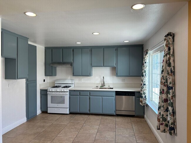 Foto del edificio - Ontario single 3 bed 2 bath single house