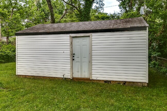 Foto del edificio - "Charming 3-Bedroom Gem with Cozy Living Space in Saint Louis!"