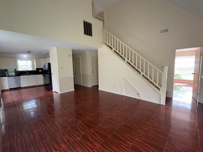 Foto del edificio - 1527 Lazy Spring Dr