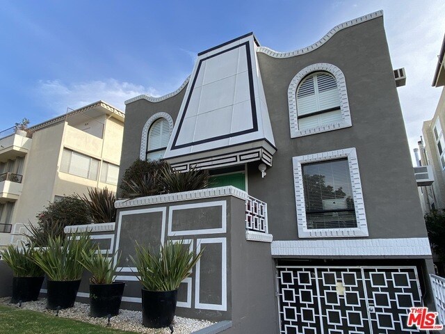 Primary Photo - 11906 Gorham Ave