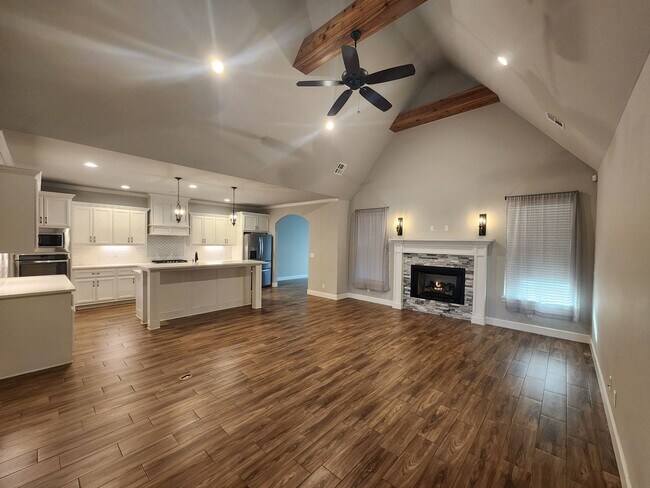 Foto del edificio - Stunning Executive Rental Home in Highly D...