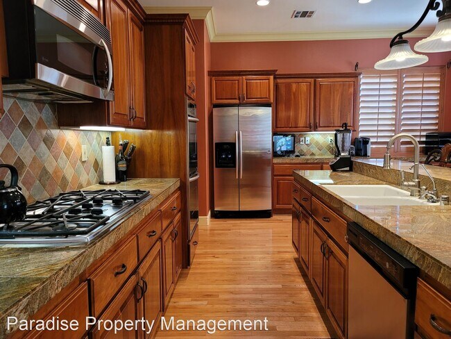 Building Photo - 4 br, 4 bath House - 540 Marissa Lane