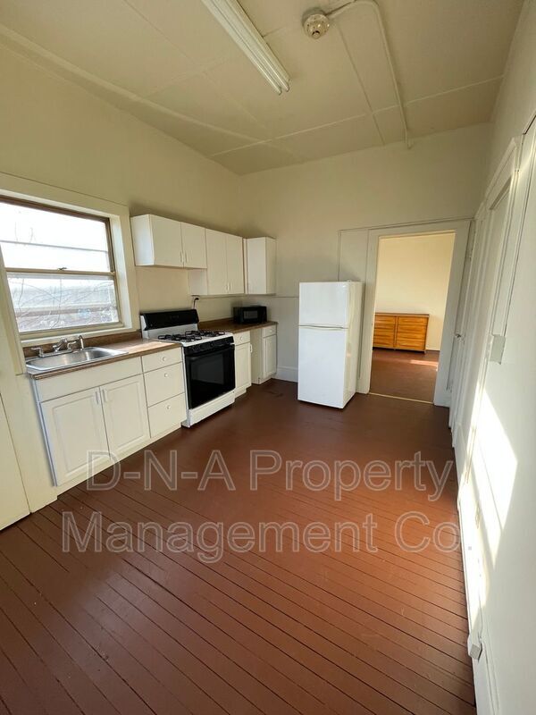 Foto principal - 729 Main St