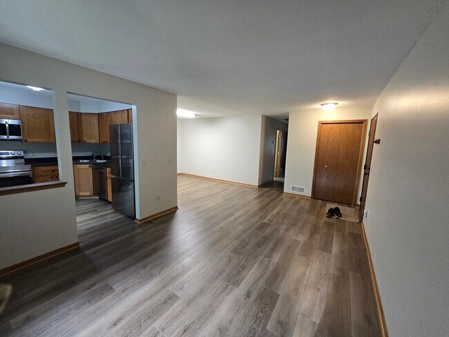 2641 - 3 - 2948 Mounds View Blvd