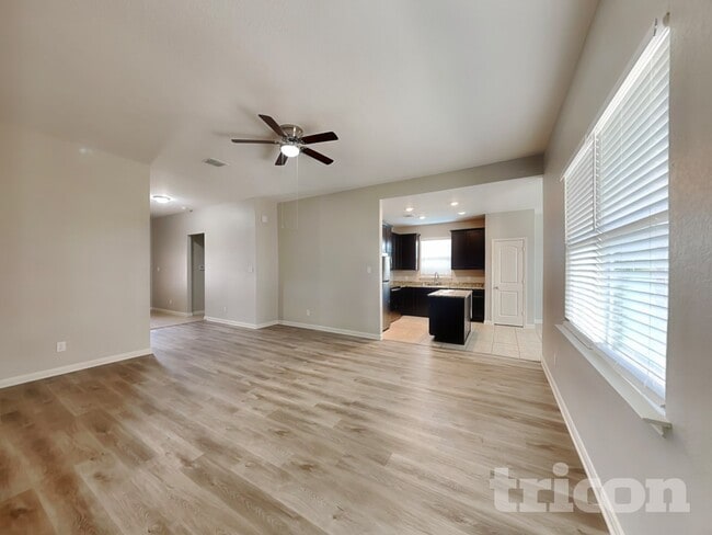 Building Photo - 6357 Hibiscus