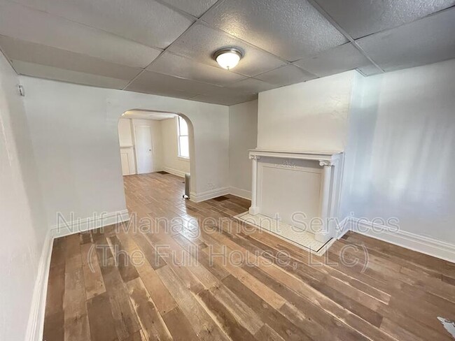 Building Photo - 116 Laughlin Ave