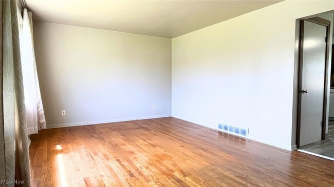 Building Photo - 6036 Tam O Shanter Dr
