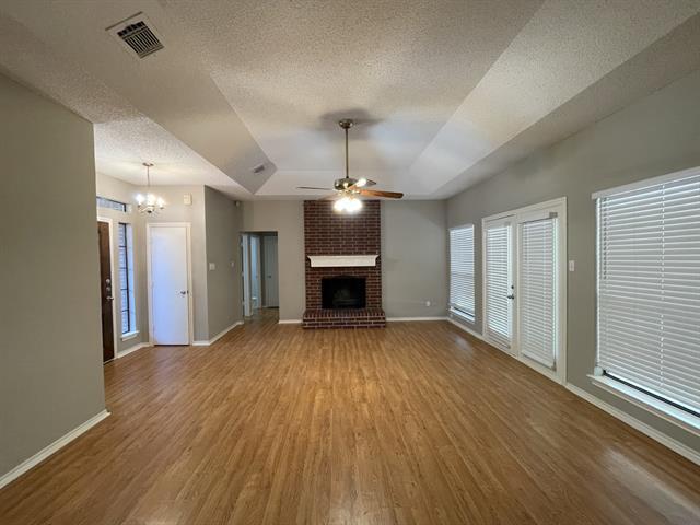 Foto del edificio - 6109 Kingswood Dr