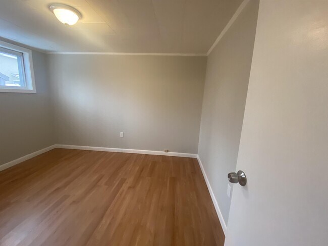 Building Photo - 4 Lane Ct