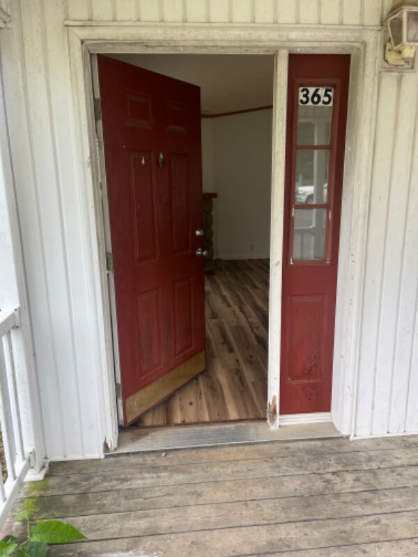 Building Photo - 365 Church St