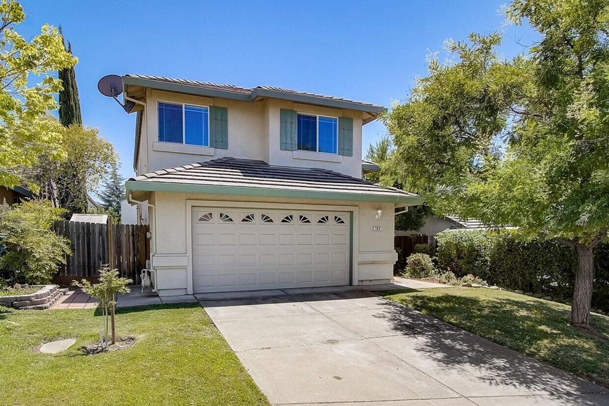 102 McNamee Dr, Folsom, CA 95630 House Rental in Folsom, CA