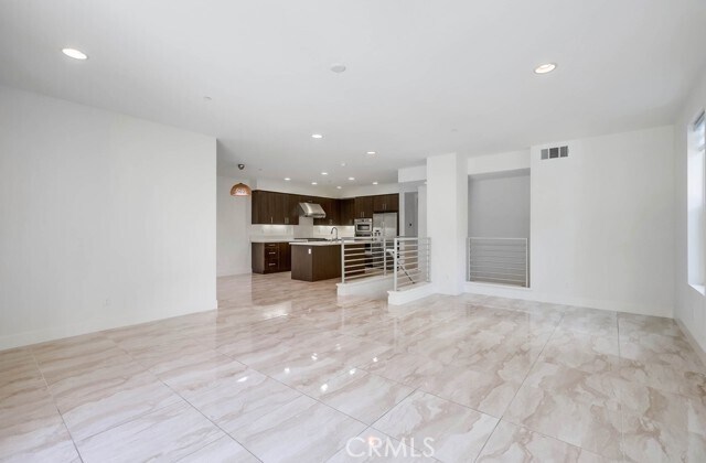 Foto del edificio - 67 Lennox