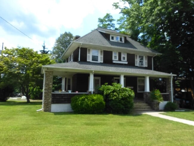 Building Photo - 27 S Middletown Rd