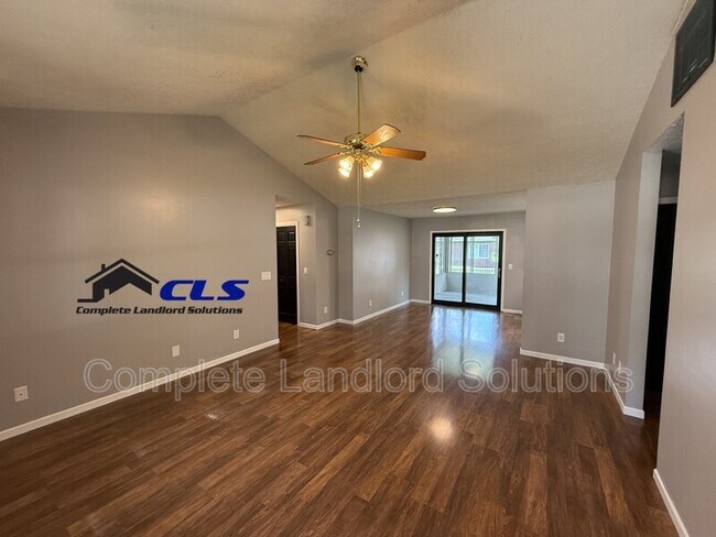 Foto del edificio - 2972 Kings Ct
