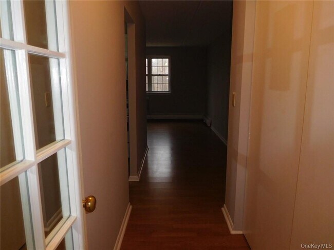 Foto del edificio - 4 Consulate Dr