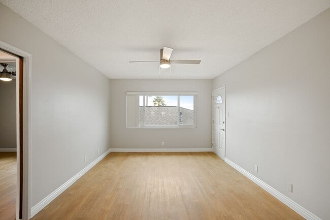 Building Photo - 740 W 27th St