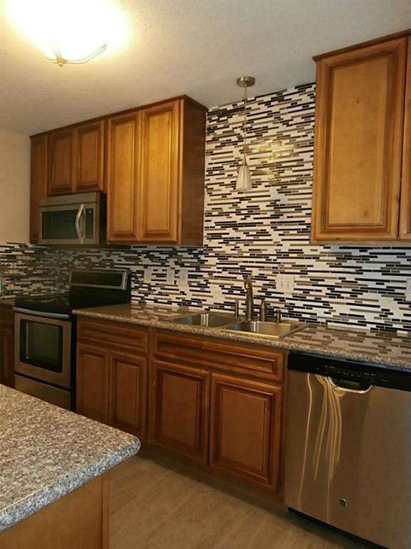Foto del edificio - 5801 Lumberdale Rd