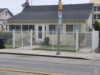 Building Photo - 6412 Fountain Ave