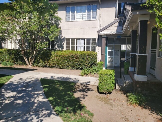Foto del edificio - 147 N Holliston Ave