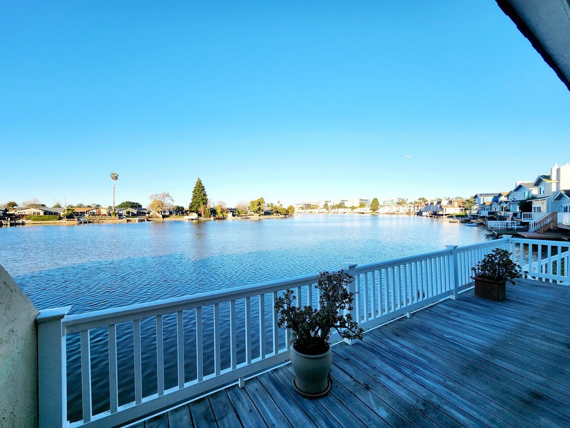 Primary Photo - Spacious luxury waterfront home on the lagoon