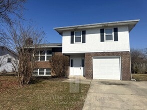 Building Photo - 3044 Easthaven Dr S