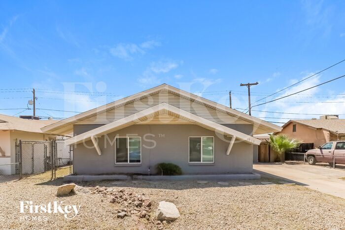 Primary Photo - 2939 N 53rd Dr