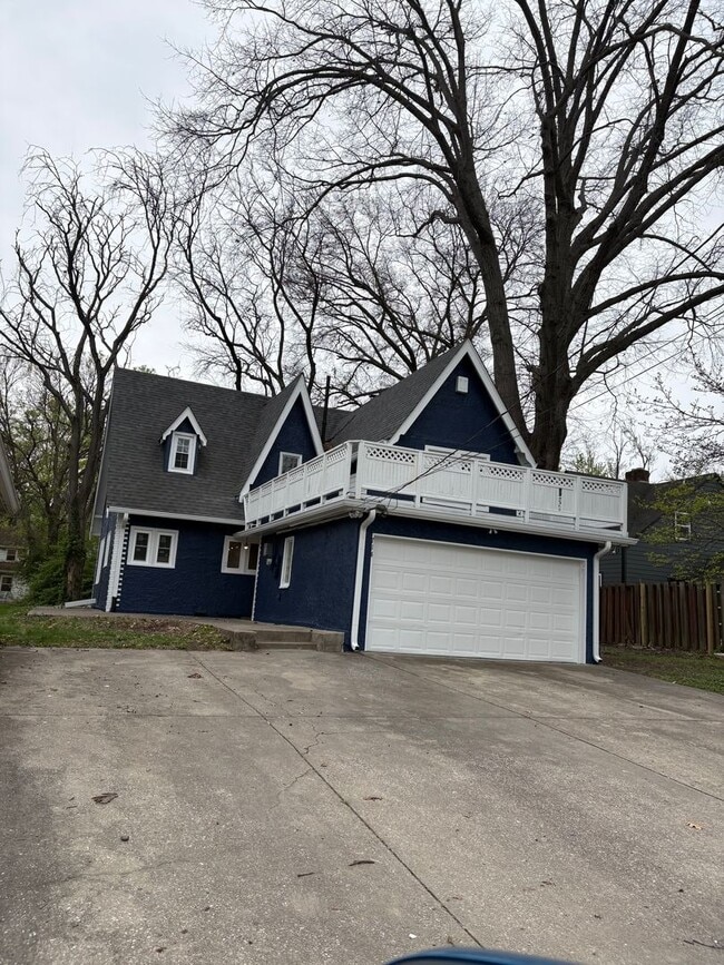 Photo - Butler Beauty on the Knoll!  6BR/3BA ready to go for next school year. House