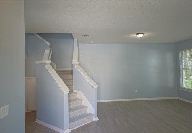 Foto del edificio - 6760 Eagle Feather Dr