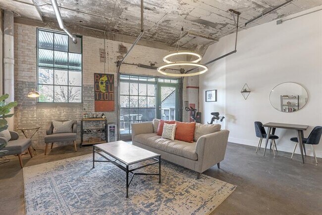 Foto del edificio - 881 Memorial Dr SE