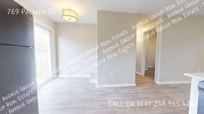 Foto del edificio - 769 Palmer Dr