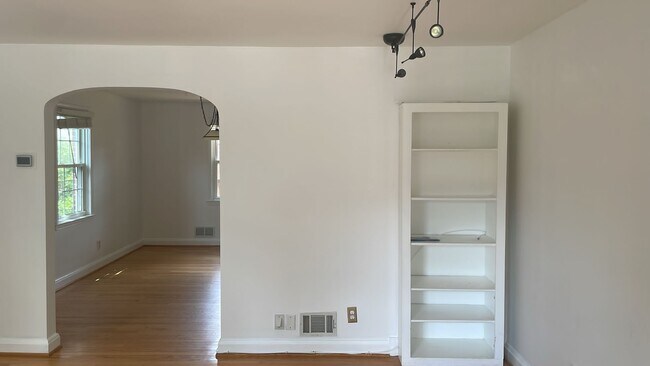 Foto del edificio - 114 Brandon Rd