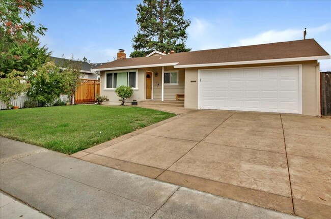 Building Photo - 1535 San Joaquin Ave