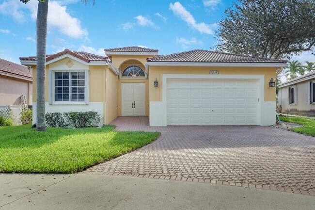 Foto del edificio - 5334 Osprey St