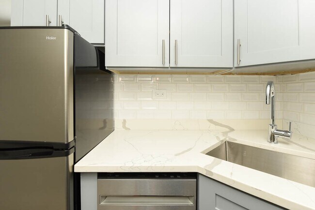 Foto del edificio - 508 W Belmont Ave