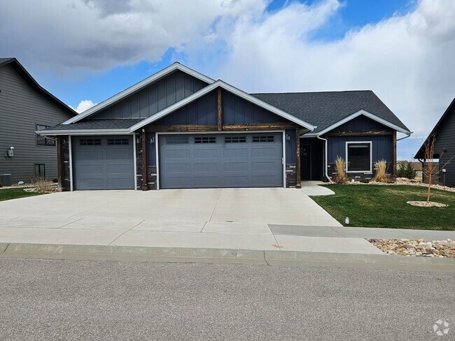 Building Photo - 7994 Brooks Loop