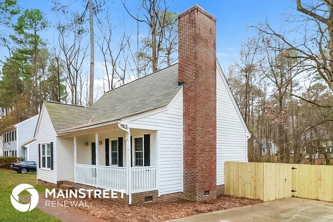 Foto del edificio - 8812 Reigate Ln