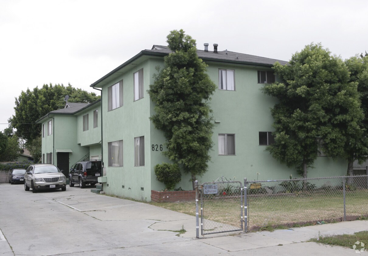 Primary Photo - 826 W 93rd St