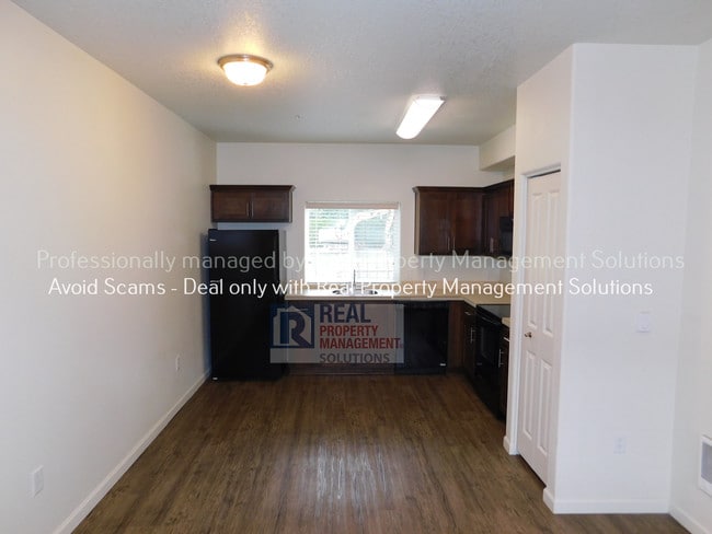 Building Photo - 16280 SW 113th Ave