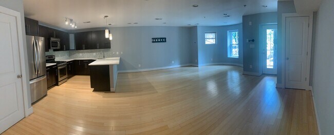 Living/dining area - 1303 Clifton St NW