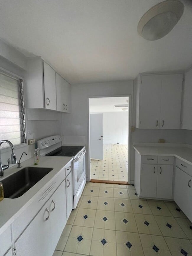 Building Photo - 1 Bedroom in Honolulu